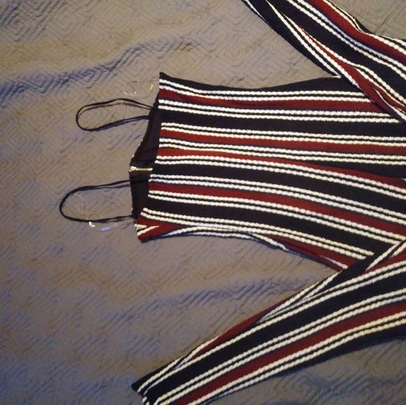 Gia Jumpsuit 💕 - Picture 4 of 6